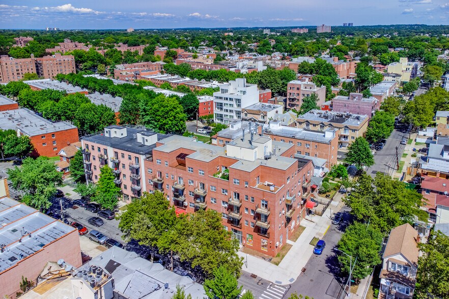 More Photos Of 7159 160th St, Flushing Apartments For Sale