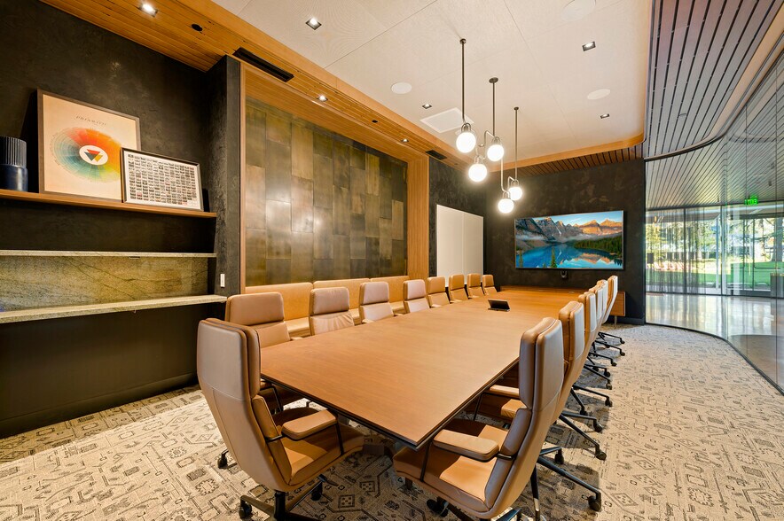 More Photos Of 9605 Scranton Rd, San Diego Office For Lease