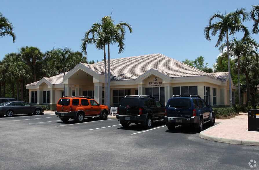 More Photos Of 24880 Burnt Pine Dr, Bonita Springs Unknown For Lease
