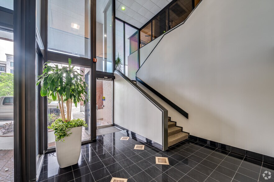 More Photos Of 3100 Weslayan St, Houston Medical For Lease