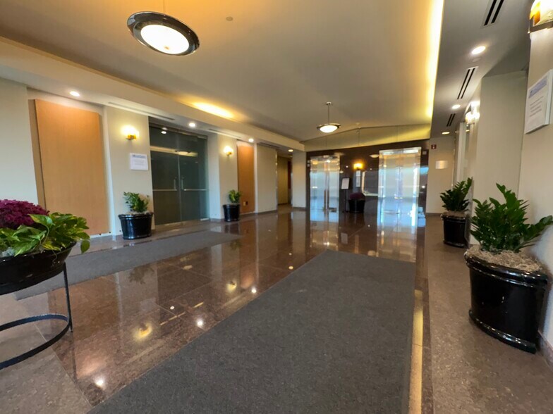 More Photos Of 4031 University Dr, Fairfax Office For Sale