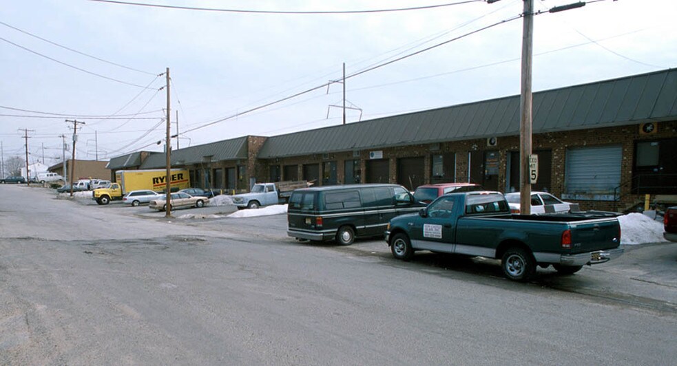 More Photos Of 400 E Ayre St, Wilmington Warehouse For Sale