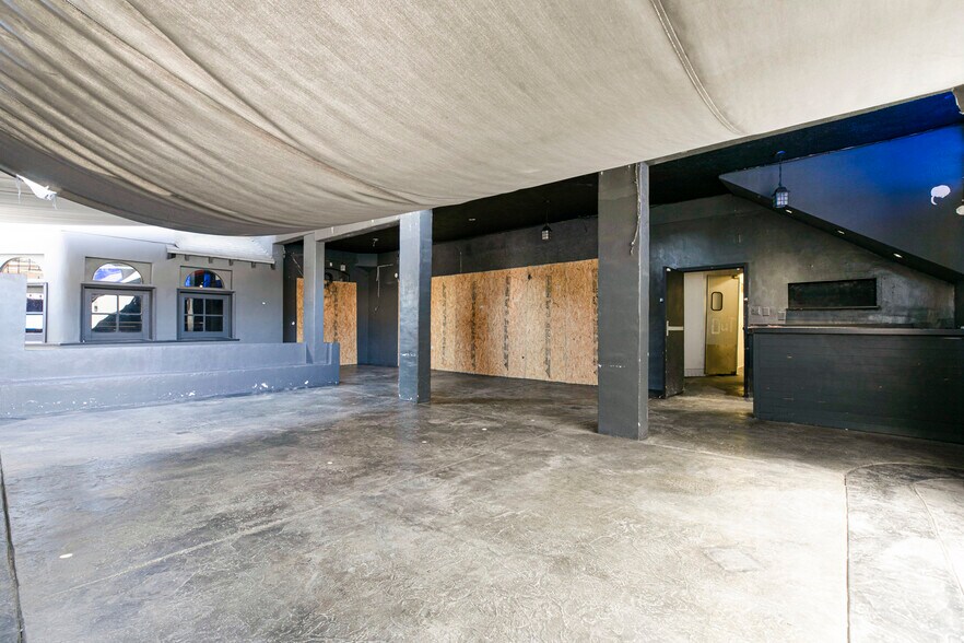 More Photos Of 6340 Yucca St, Los Angeles Restaurant For Sale