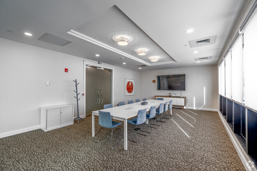 More Photos Of 1274 Osgood St, North Andover Coworking Space