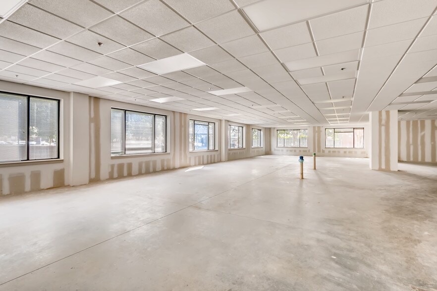More Photos Of 83 Upper Riverdale Rd SW, Riverdale Medical For Lease