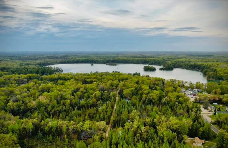 More Photos Of 2212 Clear Lake Road, West Branch Bar For Sale