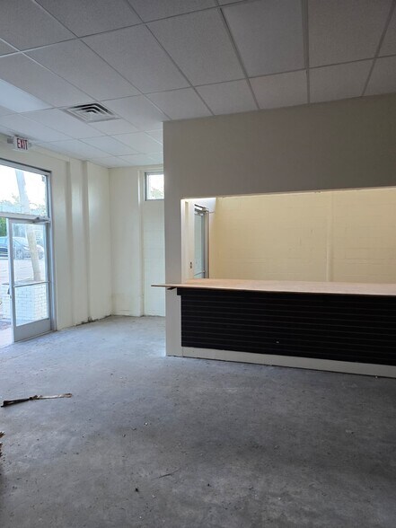 More Photos Of 550 S Patterson St, Valdosta Freestanding For Sale