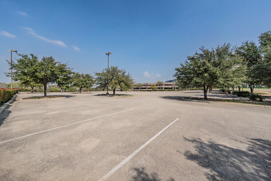 More Photos Of 1001 MacArthur Park, Irving Land For Sale