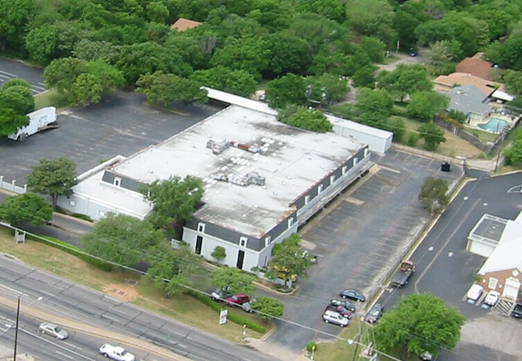 More Photos Of 10611 Garland Rd, Dallas Medical For Lease