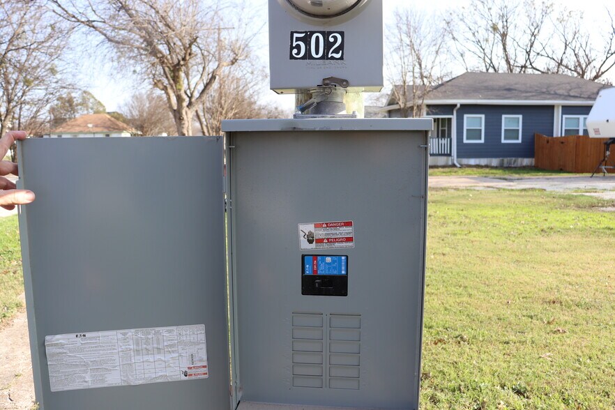 More Photos Of 502 E Navarro Ave, Mart Land For Sale