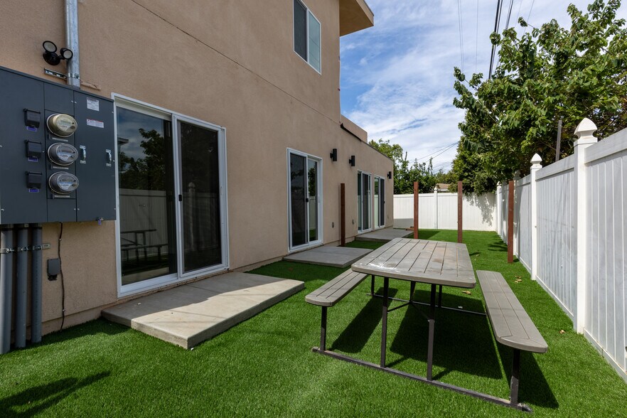 More Photos Of 6144 Pontiac St, San Diego Apartments For Sale