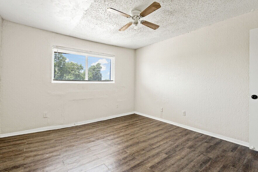 More Photos Of 7550 NW 10th St, Oklahoma City Apartments For Sale