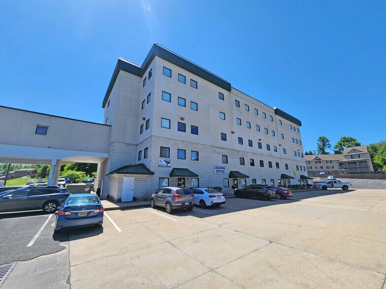 More Photos Of 1311-1319 Pineview Dr, Morgantown Medical For Lease