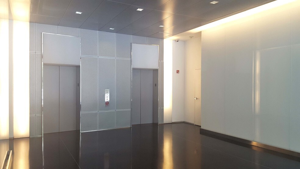 More Photos Of 4201 Connecticut Ave NW, Washington Office For Lease