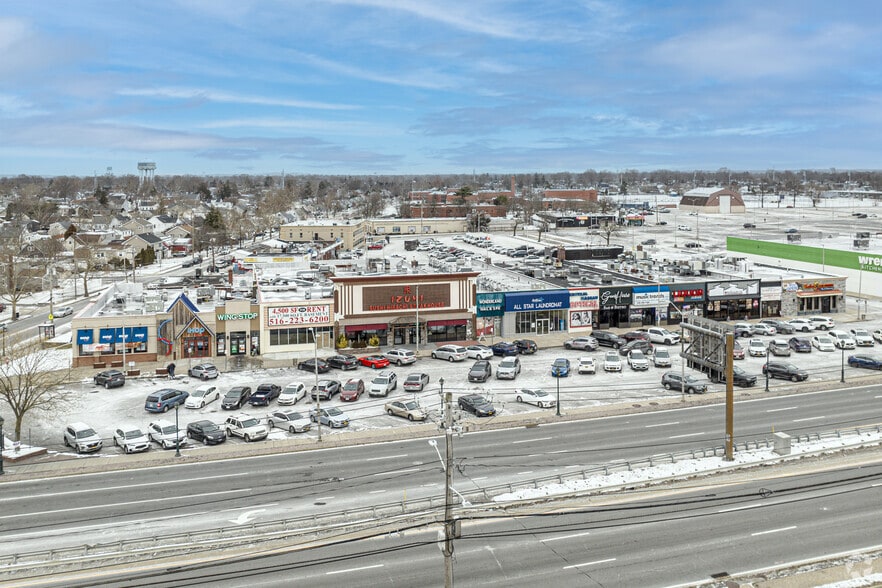 More Photos Of 2921-2953 Hempstead Tpke, Levittown General Retail For Sale
