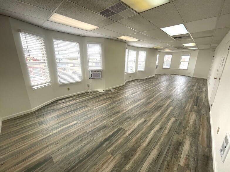 More Photos Of 4609-4695 Telegraph Ave, Oakland Office For Lease