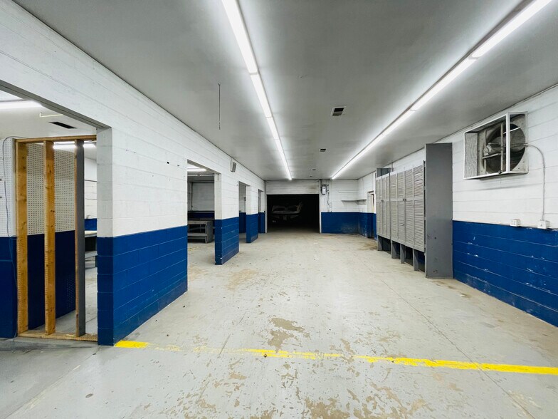 More Photos Of 312 Kanuga Rd, Hendersonville Auto Dealership For Lease