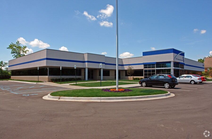 Primary Photo Of 37811 W 12 Mile Rd, Farmington Serviced Offices For Lease