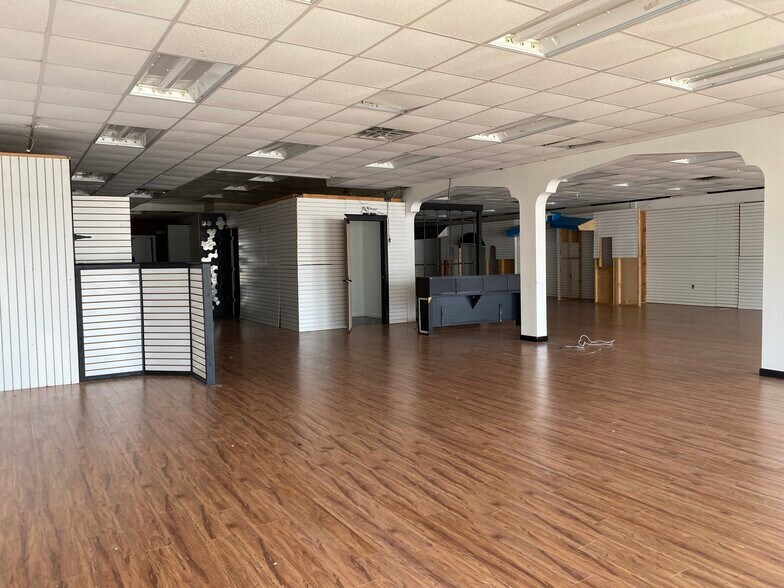 More Photos Of 5109-5137 Raeford Rd, Fayetteville Freestanding For Lease