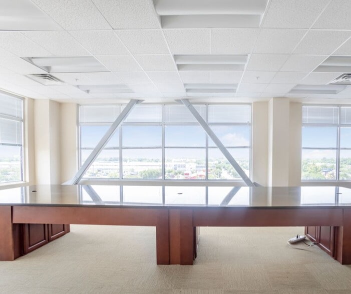 More Photos Of 4921 Centre Pointe Dr, North Charleston Office For Lease