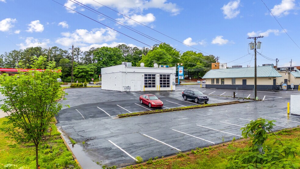 More Photos Of 465 W Pike St, Lawrenceville Freestanding For Sale