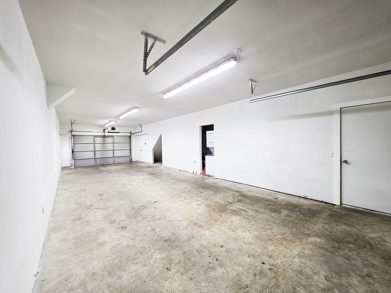 More Photos Of 6623 Gulf Fwy, Houston Office Residential For Sale