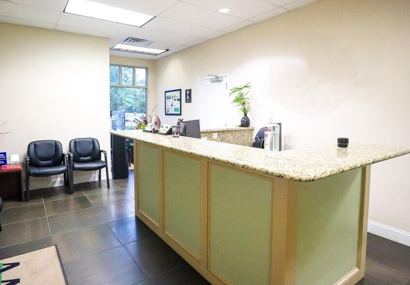 More Photos Of 901 Old Trolley Rd, Summerville Medical For Lease