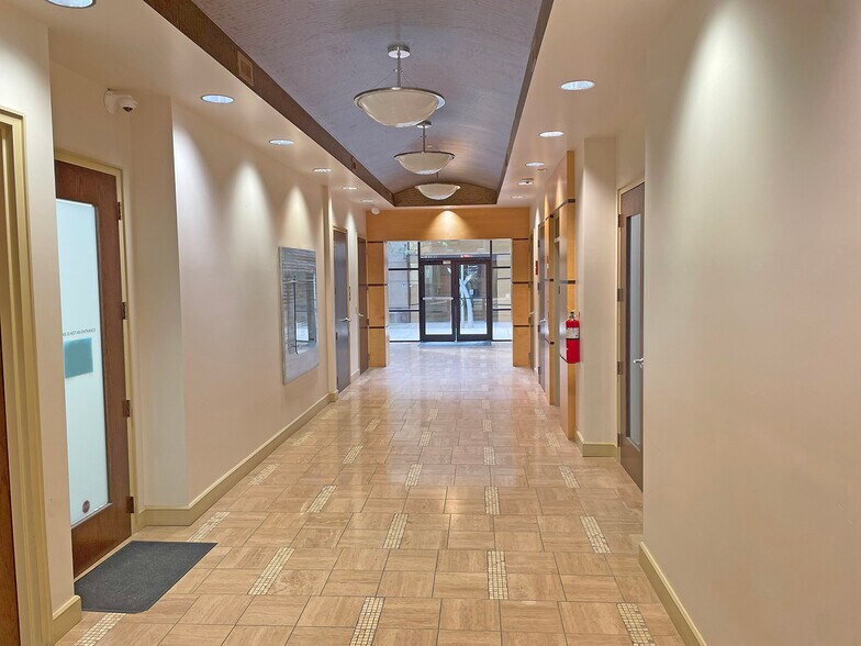 More Photos Of 2704 Old Rosebud Rd, Lexington Office For Sale