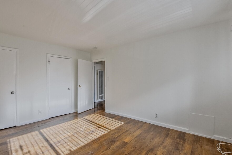 More Photos Of 1927 82nd Ave, Oakland Apartments For Sale