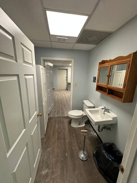 More Photos Of 1230 Industrial Park Rd, Columbia Warehouse For Lease