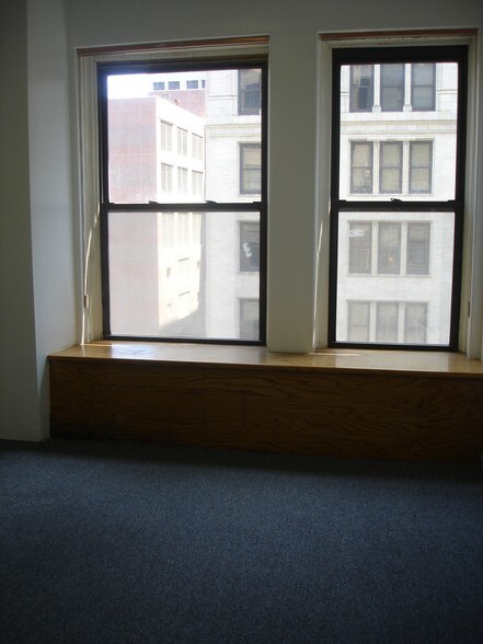 More Photos Of 234 S Wabash Ave, Chicago Office For Sale