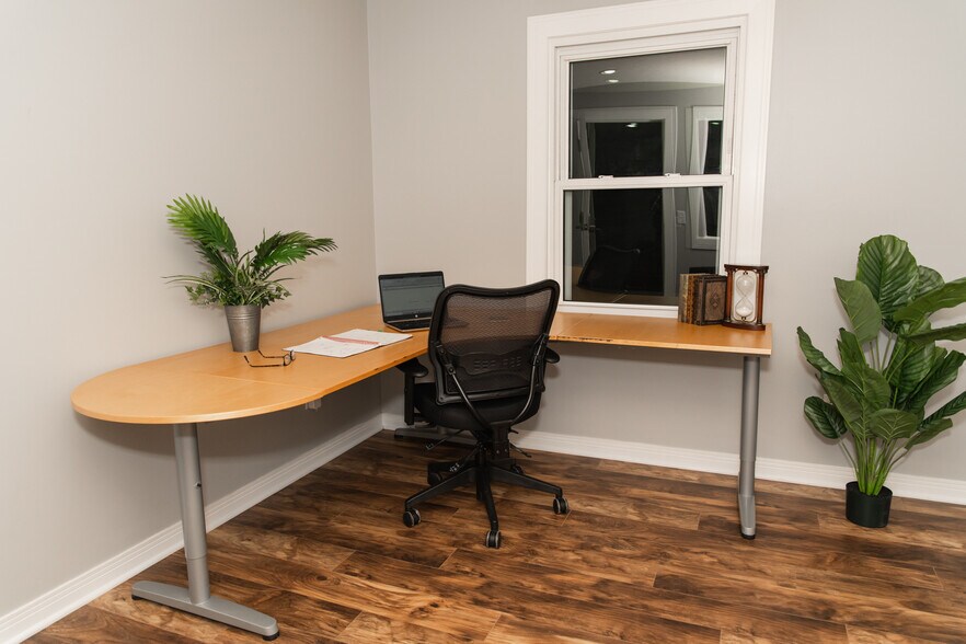 More Photos Of 45 N Chillicothe Rd, Aurora Office For Lease