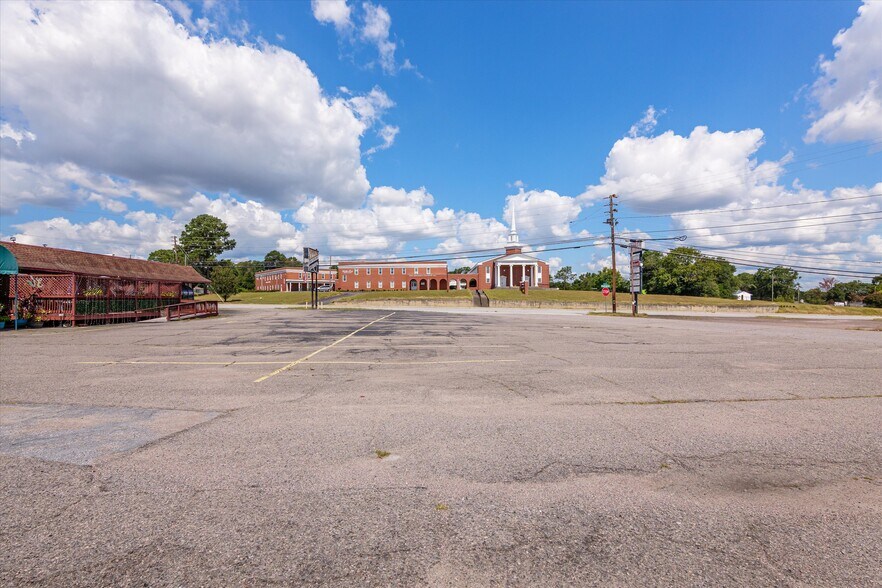 More Photos Of 3044 Deans Bridge Rd, Augusta Restaurant For Sale