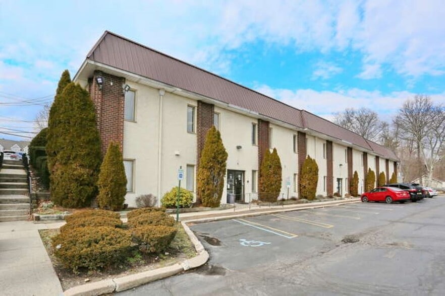 More Photos Of 236-246 N Main St, New City Medical For Lease