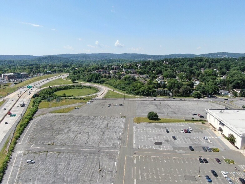 More Photos Of 1665 State Hill Rd, Wyomissing Unknown For Sale