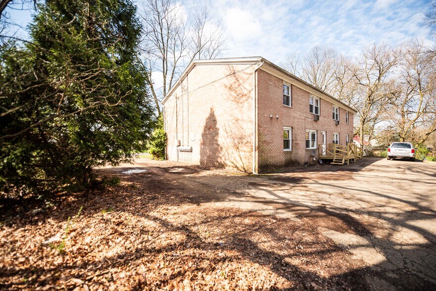 More Photos Of 839 34th St NW, Canton Apartments For Sale