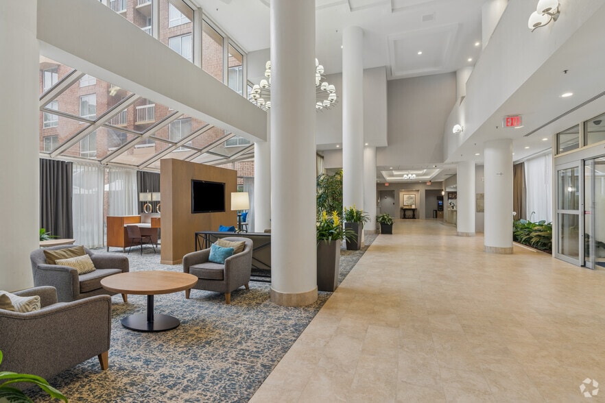 More Photos Of 6120 Peachtree Dunwoody Rd, Atlanta Hotel For Sale