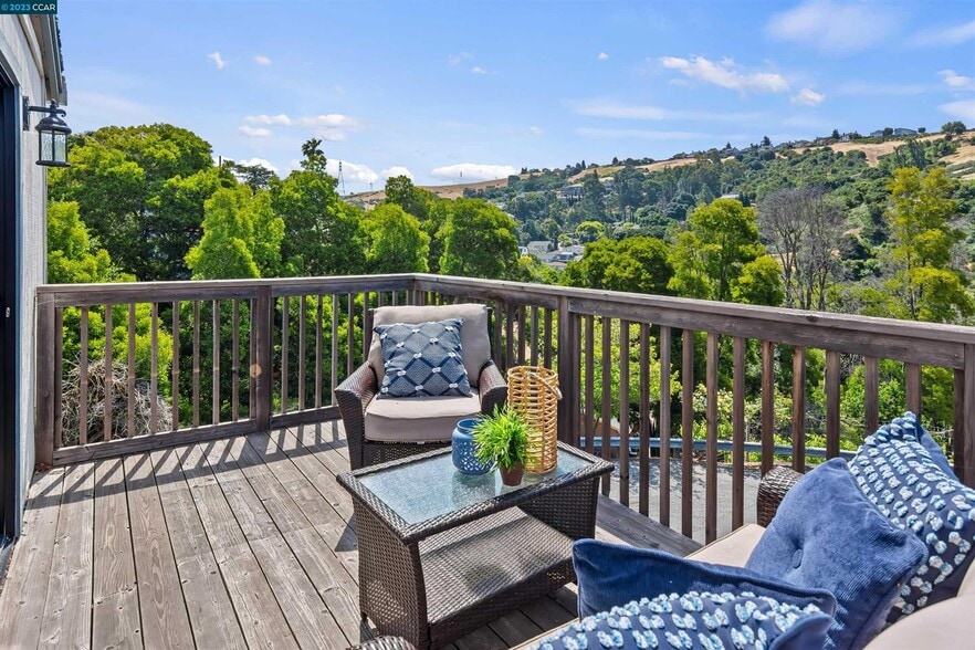 More Photos Of 619 Edwards St, Crockett Healthcare For Sale