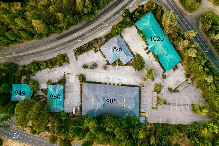 More Photos Of 944 McCourtney Rd, Grass Valley Unknown For Lease