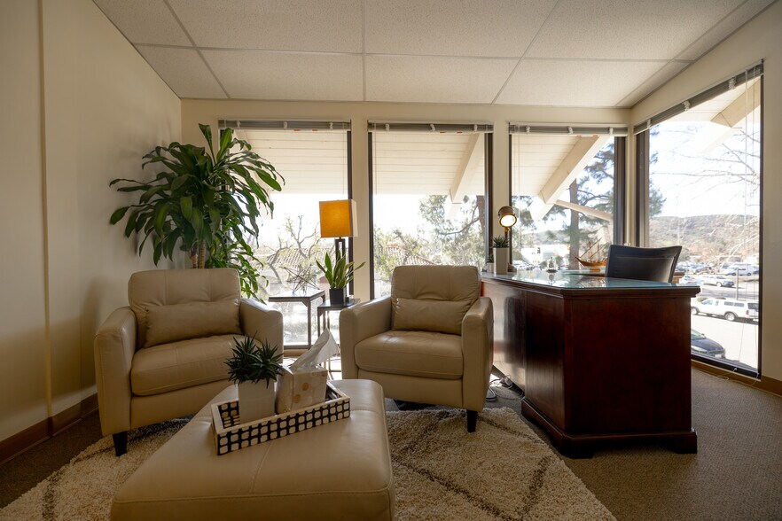 More Photos Of 128 Auburn Ct, Westlake Village Medical For Lease