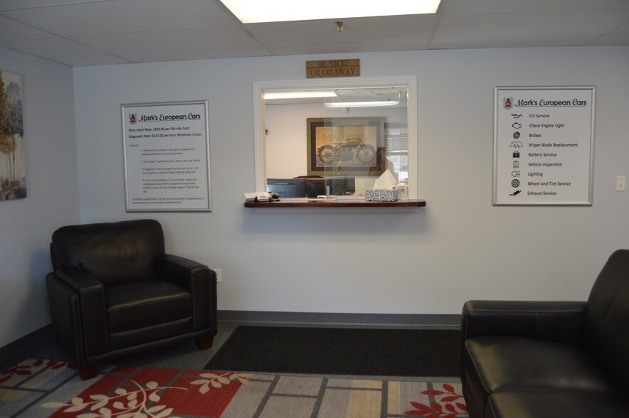 More Photos Of 60 Pine St, Methuen Light Manufacturing For Lease