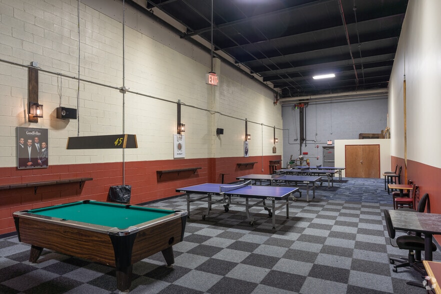 More Photos Of 2500 Grant Ave, Philadelphia Freestanding For Lease