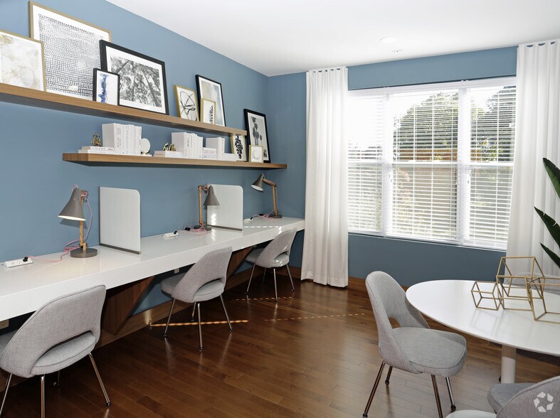 More Photos Of 56 Broad St, Bloomfield Apartments For Lease
