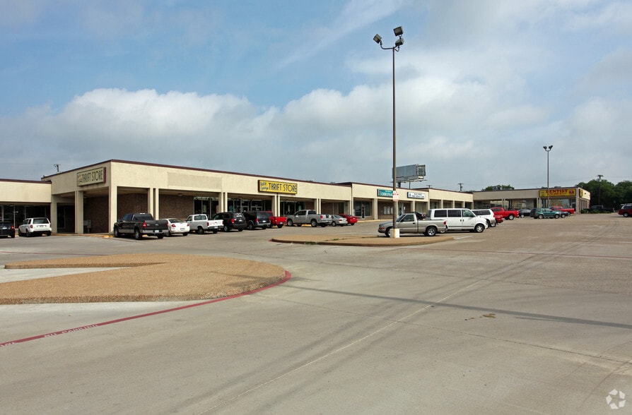 More Photos Of 3501-3641 Shepherd Ln, Balch Springs General Retail For Lease