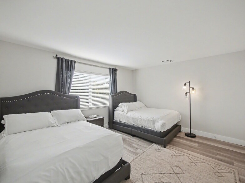 More Photos Of 112 Claremont Ln, Palm Beach Shores Apartments For Sale