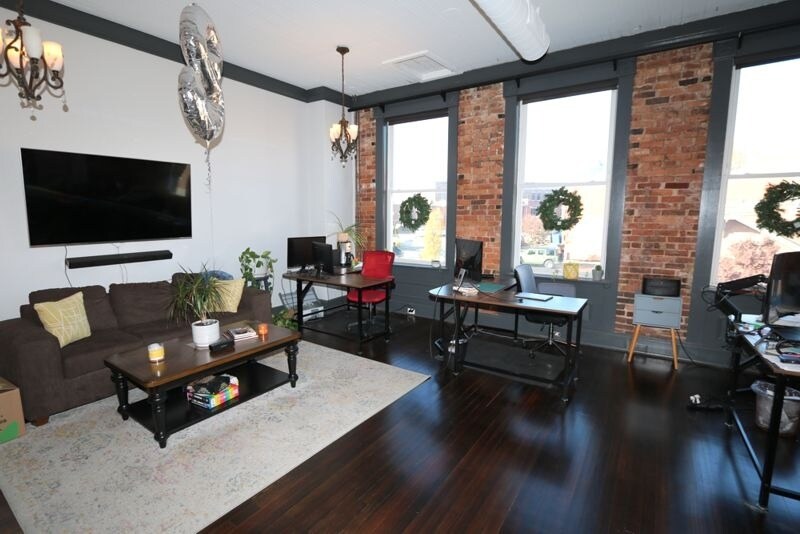 More Photos Of 118 Victoria St, Greer Storefront For Sale