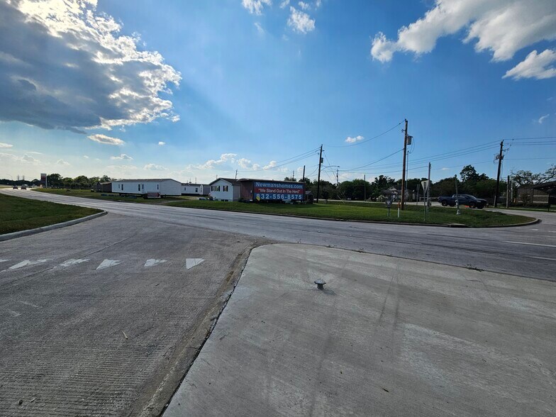 More Photos Of 3733 N Alexander Dr, Baytown Land For Sale