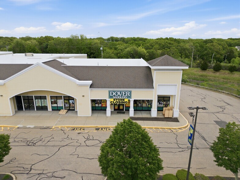More Photos Of 1300-1340 Ten Rod Rd, North Kingstown Storefront For Lease
