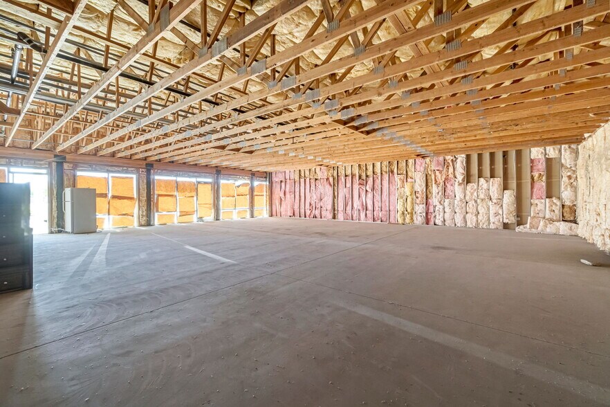 More Photos Of 5348-5374 N Spruce Ave, Fresno Freestanding For Lease