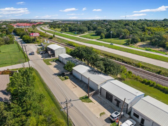 More Photos Of 1240-1242 Katy Rd, Fort Worth Flex For Lease